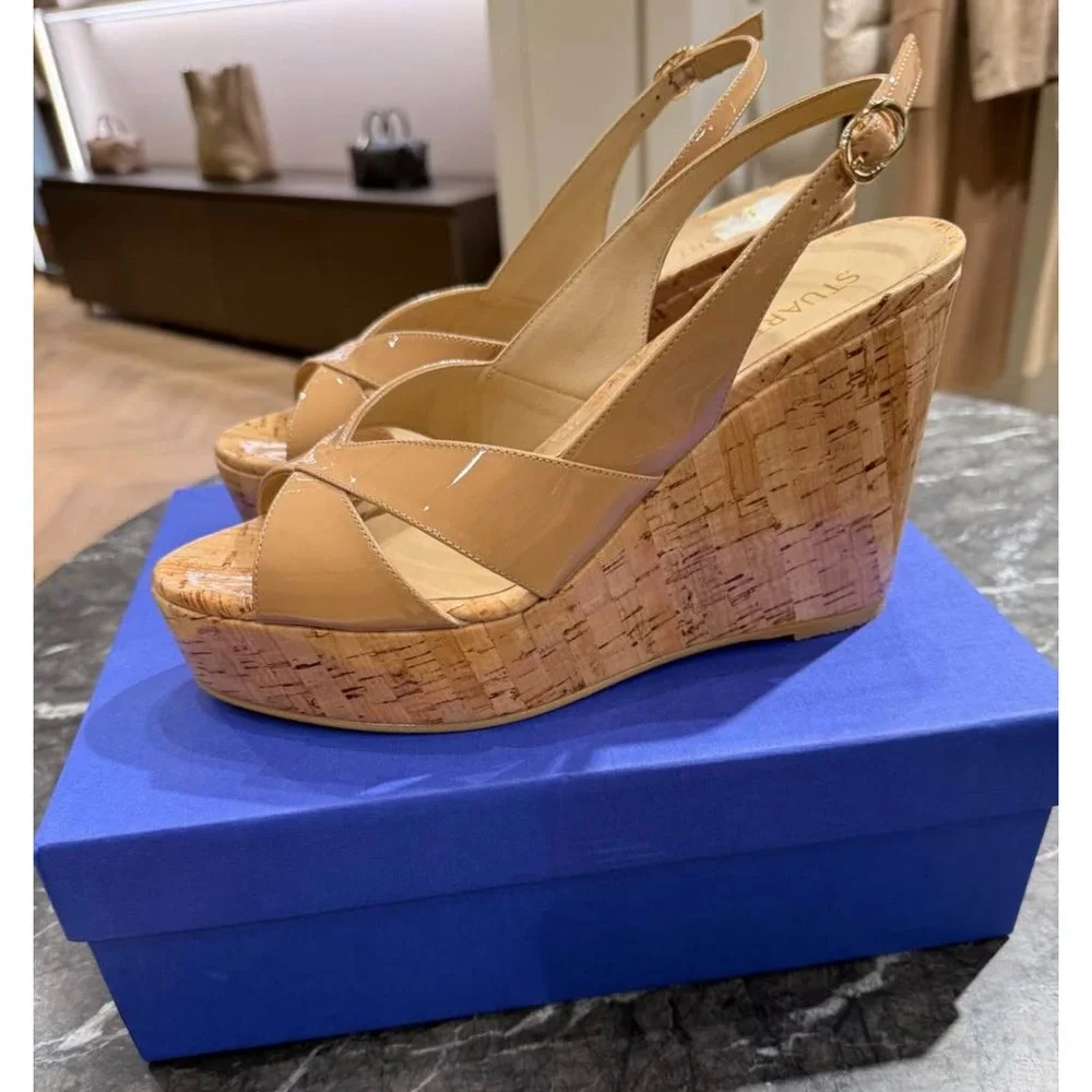 $500 STUART WEITZMAN Riveria patent-leather wedge slingback sandals 10